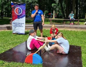 Открытый турнир по мас-рестлингу среди юношей и девушек ко Дню физкультурника