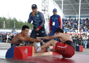 Сенсационные схватки по мас-рестлингу прошли на Играх Манчаары Сенсационные схватки по мас-рестлингу прошли на Играх Манчаары