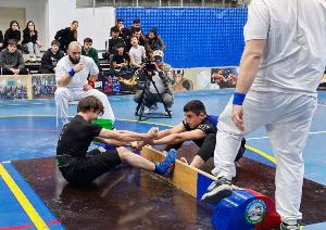 В Нальчике определили сильнейших в мас-рестлинге на Северном Кавказе В Нальчике определили сильнейших в мас-рестлинге на Северном Кавказе