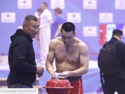 Реванши и сенсации. Мас-рестлеры Якутии завоевали еще шесть золотых медалей чемпионата России