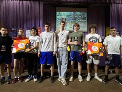 Более 200 спортсменов Подмосковья собрал юбилейный Кубок Деда Мороза по мас-рестлингу в Люберцах