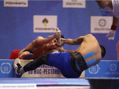 Реванши и сенсации. Мас-рестлеры Якутии завоевали еще шесть золотых медалей чемпионата России