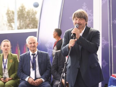 Спортсмены из России, Замбии, Монголии и Сирии победили на турнире по мас-рестлингу на ВЭФ-2025