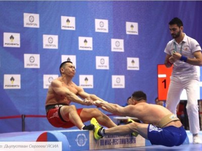 Реванши и сенсации. Мас-рестлеры Якутии завоевали еще шесть золотых медалей чемпионата России