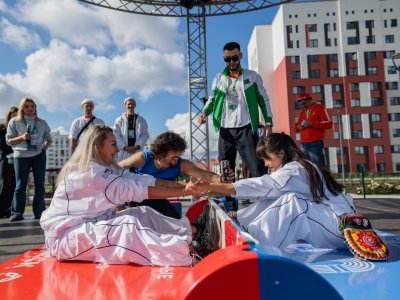 Мас-рестлинг покорил участников Международного фестиваля молодежи!