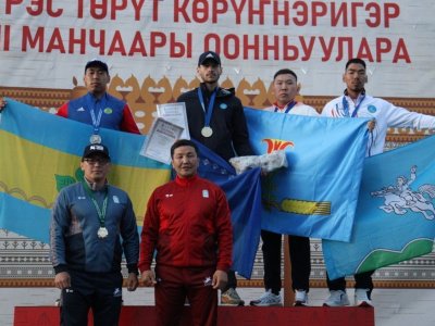 Первый из Анабара, и 26 лет ради золота. Мас-рестлеры разыграли медали Игр Манчаары