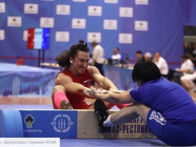 Реванши и сенсации. Мас-рестлеры Якутии завоевали еще шесть золотых медалей чемпионата России