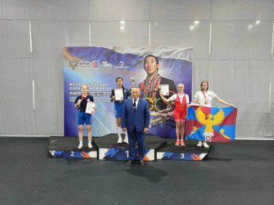 В Сочи состоялись Всероссийские соревнования по мас-рестлингу памяти олимпийского чемпиона Р.М. Дмитриева.