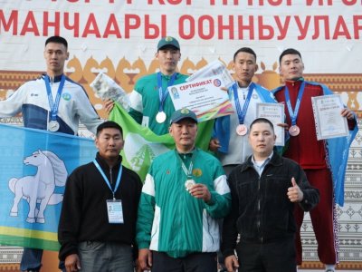 Первый из Анабара, и 26 лет ради золота. Мас-рестлеры разыграли медали Игр Манчаары