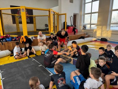 Мас‑рестлинг в подмосковном Октябрьском - зарядились силой и азартом! 