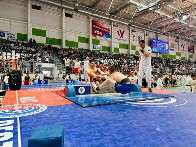 Мас-рестлинг на Евразийских играх боевых искусств в Уфе