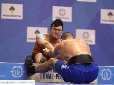 Реванши и сенсации. Мас-рестлеры Якутии завоевали еще шесть золотых медалей чемпионата России