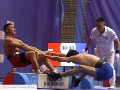 Реванши и сенсации. Мас-рестлеры Якутии завоевали еще шесть золотых медалей чемпионата России