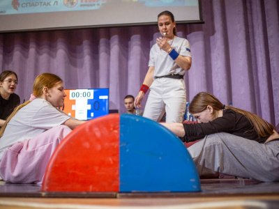 Более 200 спортсменов Подмосковья собрал юбилейный Кубок Деда Мороза по мас-рестлингу в Люберцах