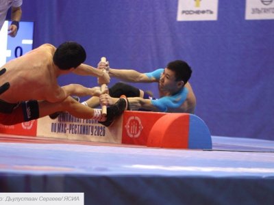 Реванши и сенсации. Мас-рестлеры Якутии завоевали еще шесть золотых медалей чемпионата России