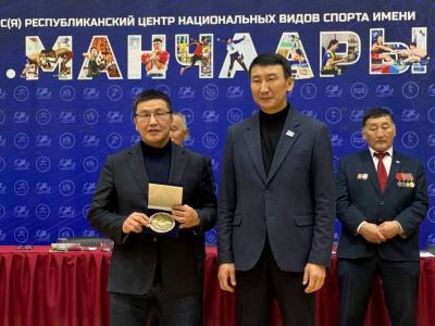 В Якутске торжественно открыт Чемпионат Якутии по мас-рестлингу имени Гавриила Десяткина — Күүстээх Дэхээккин