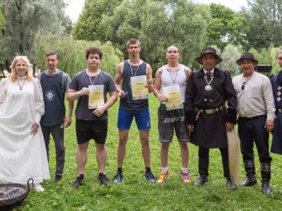 Традиционные соревнования по мас-рестлингу прошли на Ысыахе в Санкт-Петербурге