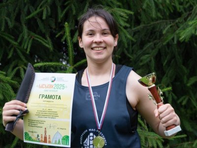 Традиционные соревнования по мас-рестлингу прошли на Ысыахе в Санкт-Петербурге