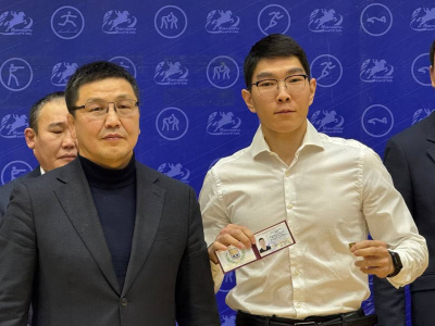 В Якутске торжественно открыт Чемпионат Якутии по мас-рестлингу имени Гавриила Десяткина — Күүстээх Дэхээккин