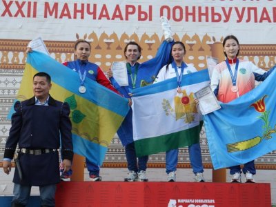 Первый из Анабара, и 26 лет ради золота. Мас-рестлеры разыграли медали Игр Манчаары